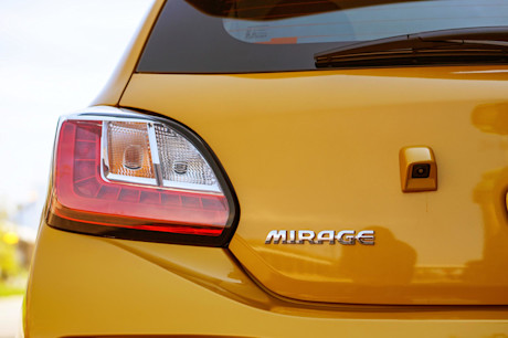 Editorial 2021 mitsubishi mirage se 19 jl