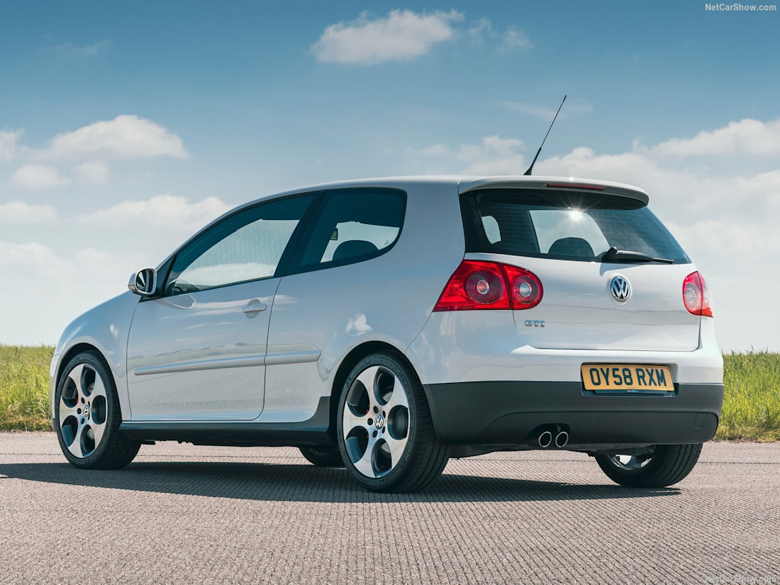 Volkswagen-Golf_V_GTI_UK-Version-2004-1280-05
