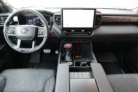 Editorial 2025 toyota tundra hybrid td jm 250237 27
