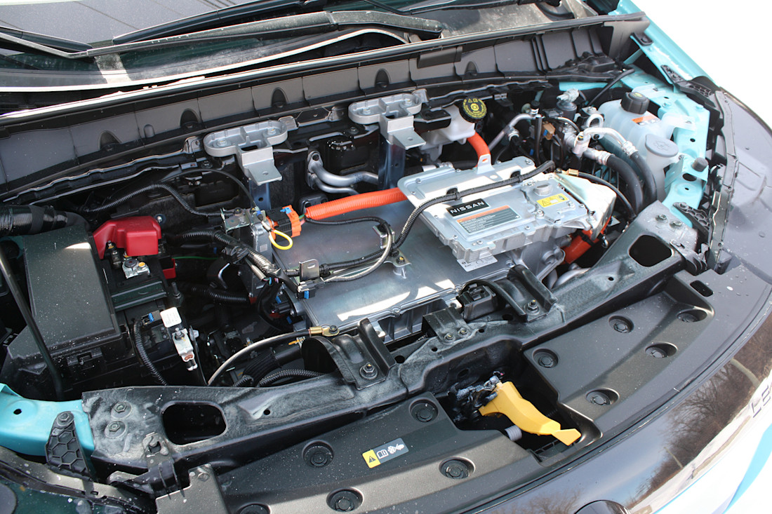 2026 Nissan LEAF - TD - DB - 260408 - 18.jpg