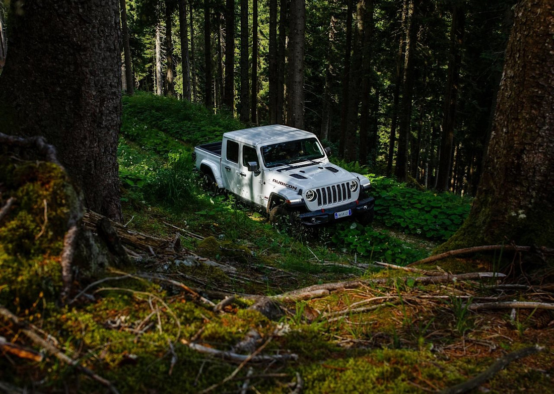 Jeep-Gladiator_EU-Version-2020-1280-07.jpg