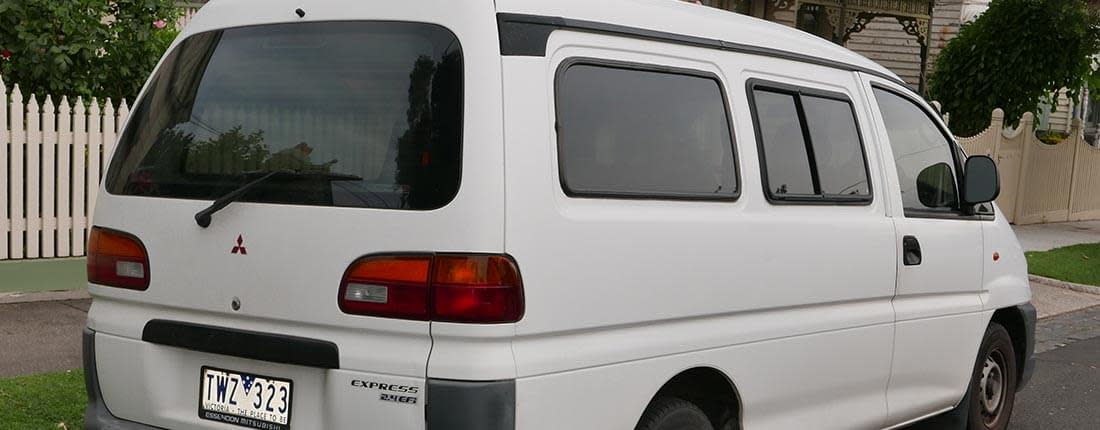 mitsubishi-l400-side