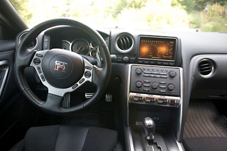 Editorial 09 gtr jb 40 2460