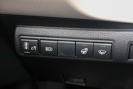 Editorial 2021 toyota corolla hybrid w premium package 26 jm