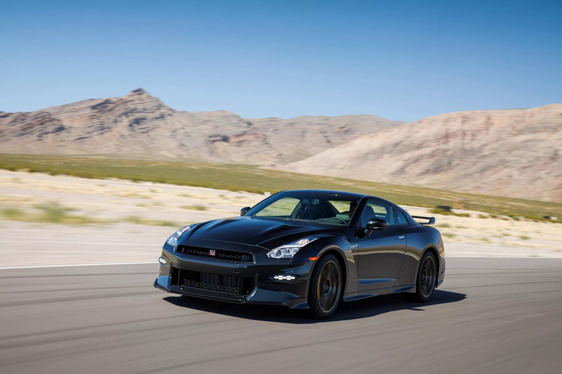 Nissan-GT-R-Specials-2024 (13).jpg