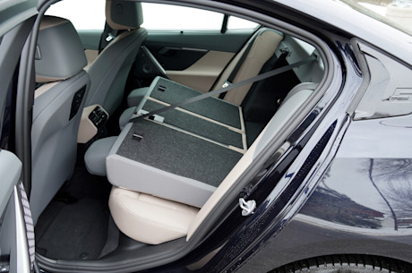 BMW 550e xDrive 2025 : essai routier Image