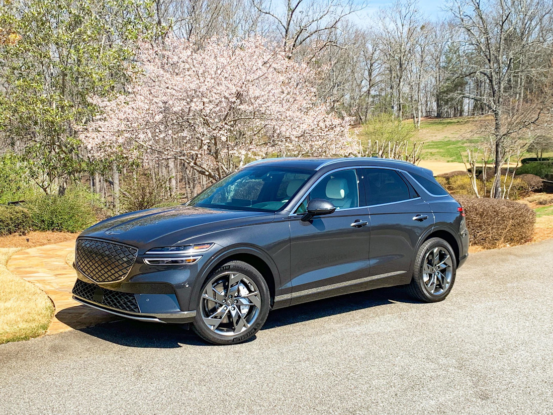 Editorial 2023 genesis electrified gv70 01 bc fr