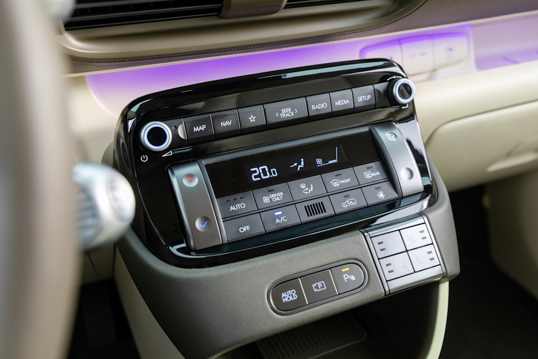 hyundai-inster-2025-interior (8).jpg