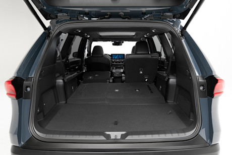 Editorial 2024 toyota grandhighlander stormcloud 025