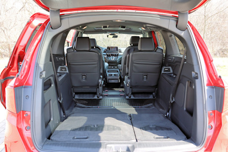 Editorial 2025 honda odyssey review interior cargo 2