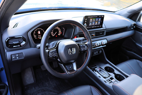 Editorial 2024 honda pilot review interior full dash high