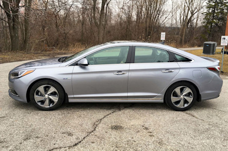 Editorial 2017 hyundai sonata hybrid ultimate 04 sb