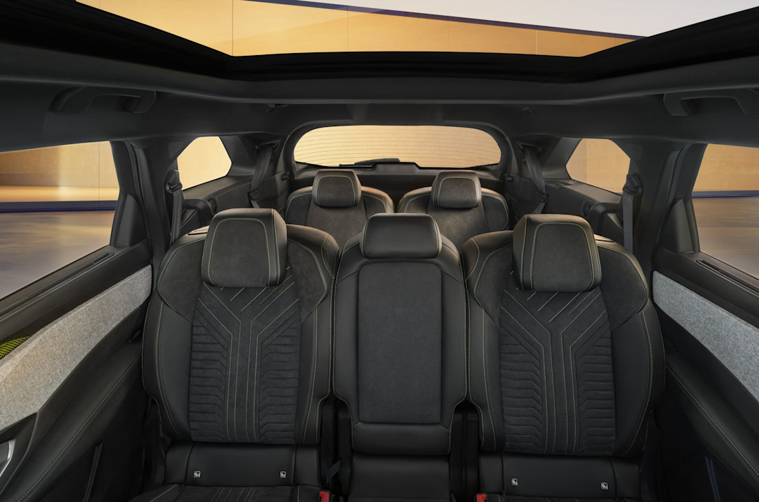 zevenzits-peugeot-e-5008-is-3x-riant-met-ruimte-actieradius-en-garantie-2024-03.jpg