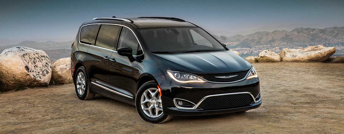 chrysler-pacifica-l-04