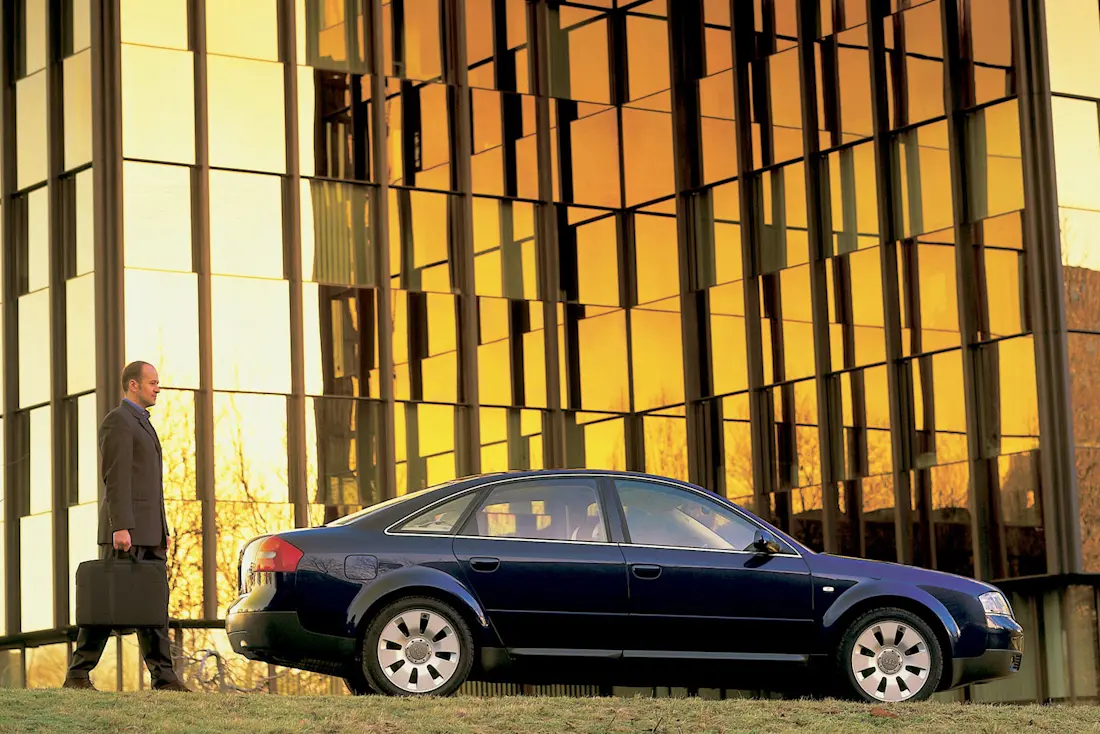 Audi-A6-V8-Side Audi-A6-V8-Side