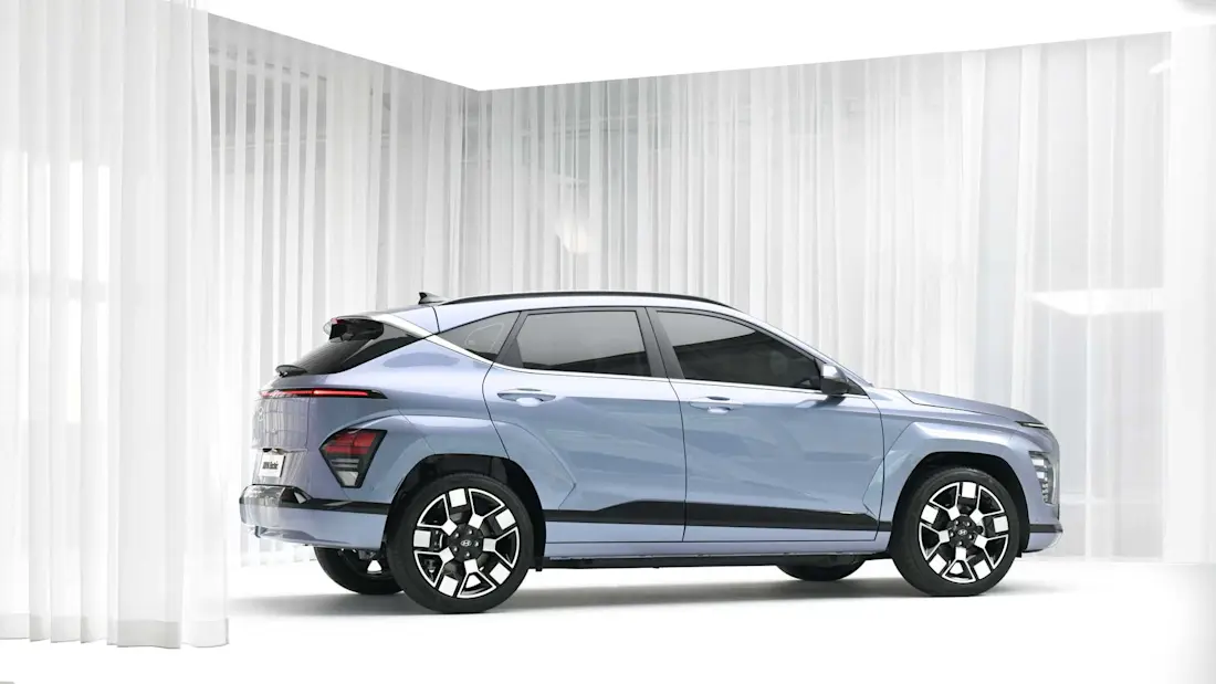2024-hyundai-kona-electric-side-rear 2024-hyundai-kona-electric-side-rear