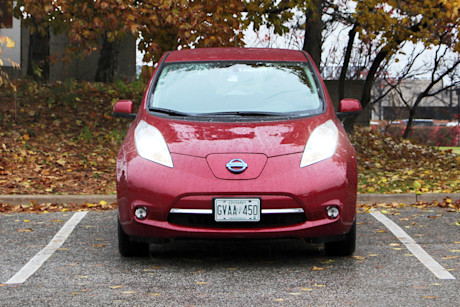 Editorial 2015 nissan leaf jy 01 4259