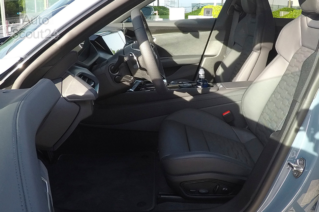 fotos audi e-tron gt plazas delanteras.jpg