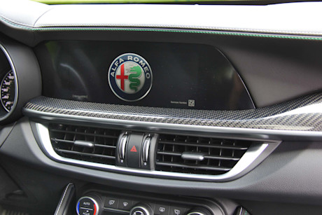 Editorial 2019 alfa romeo stelvio quadrifoglio awd 34 dw
