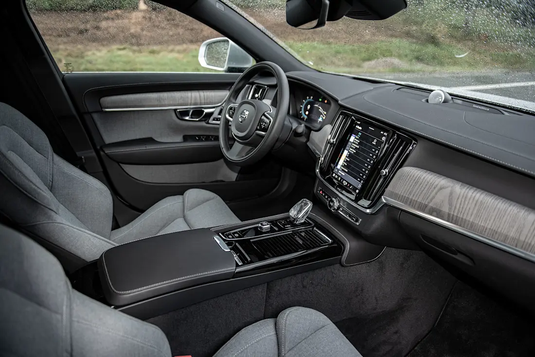 FrontVolvo-S90-2023-Cockpit FrontVolvo-S90-2023-Cockpit