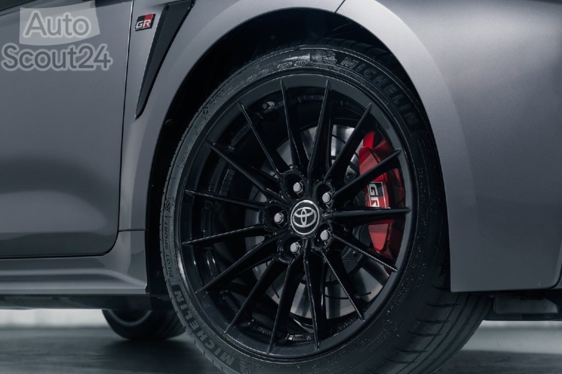 Toyota-GR_Corolla-2023-1280-17.jpg