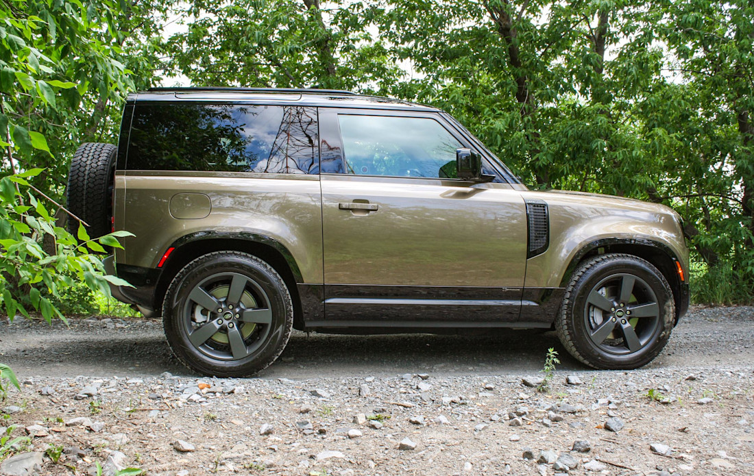 Land Rover Defender 90 P400 X-Dynamic 2021 : essai routier Image