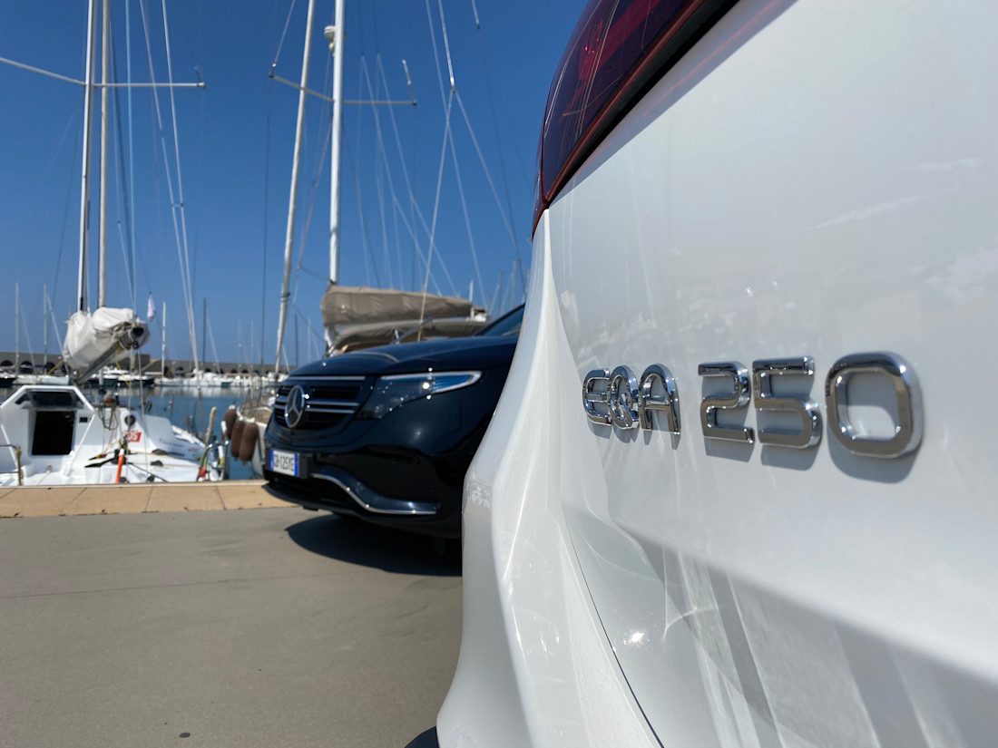 Nuova EQA : SUV elettrico compatto Mercedes-Benz