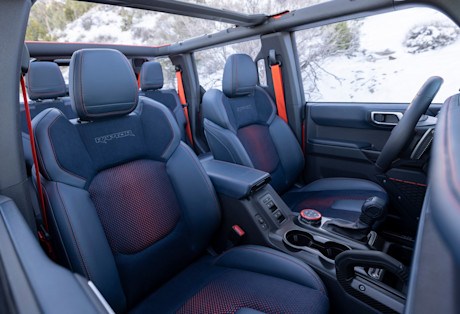 Editorial 2022 ford bronco raptor  rhapsody blue 02