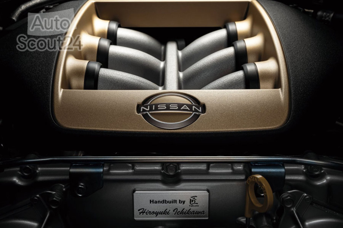 Nissan-GT-R_T-spec-2022-1600-12.jpg