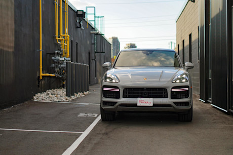 Editorial 2020 porsche cayenne turbo coupe 01 jl