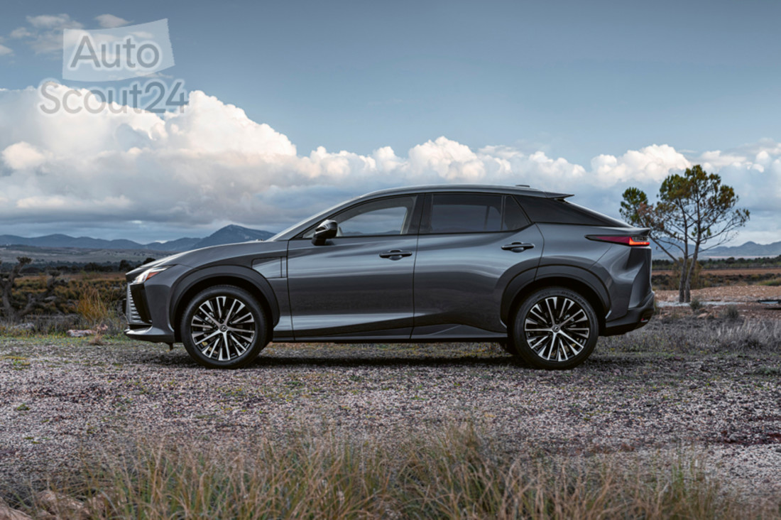 lexus-rz-450e (8).jpg