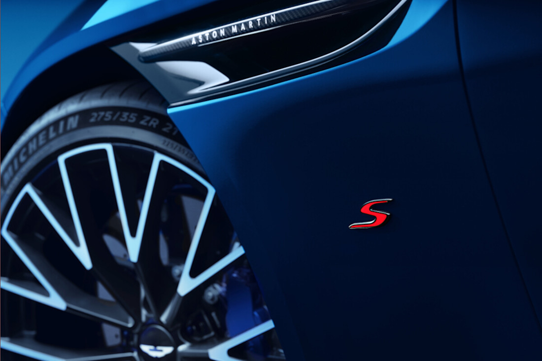 Aston Martin DB12 S_11.jpg