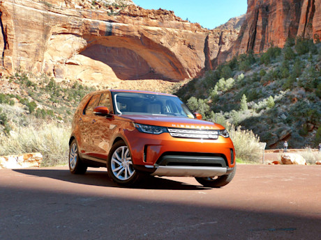 Editorial 2017 land rover discovery 10 jb