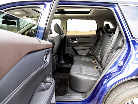 Editorial 2022 nissan rogue platinum awd 14 jw