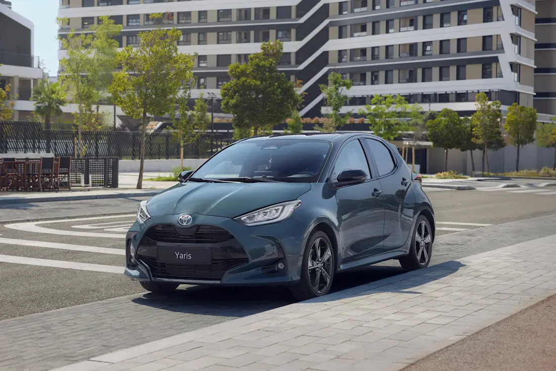 vernieuwde-toyota-yaris-2025-maakt-sportieve-rijders-en-boomknuffelaars-blij-2024-07 vernieuwde-toyota-yaris-2025-maakt-sportieve-rijders-en-boomknuffelaars-blij-2024-07