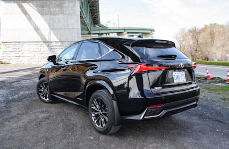Lexus NX 300h 2021 : essai routier Image