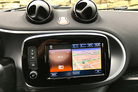 Editorial 2017 smart fortwo prime 19 sb