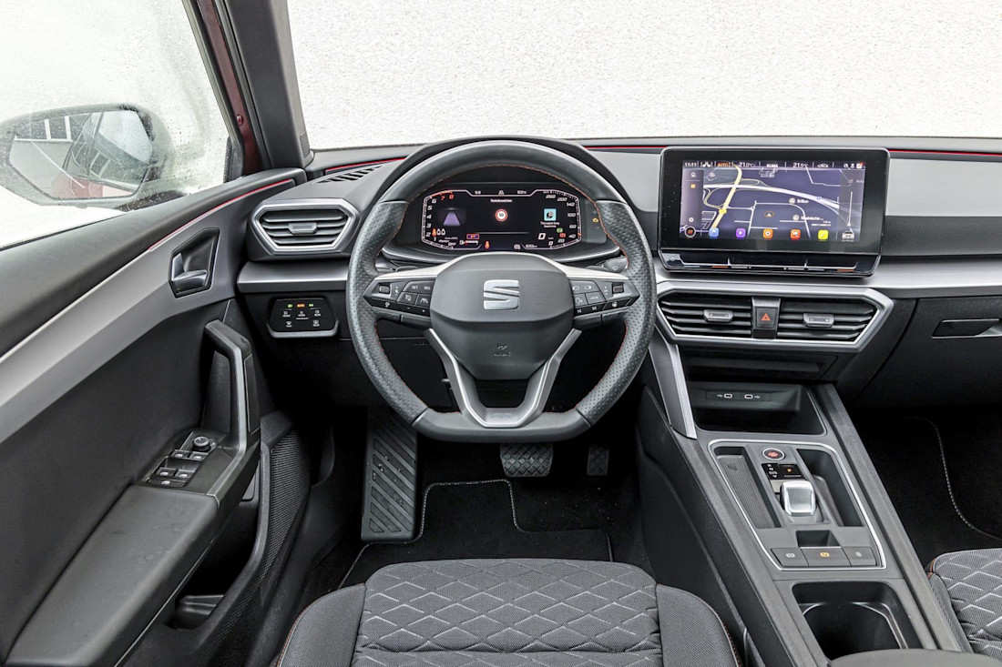 skoda-octavia-seat-leon-2023-7.jpg