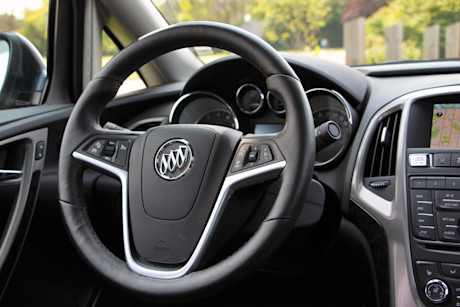 Editorial 2015 buick verano sedan jy 17