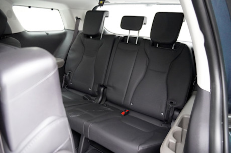 Kia Carnival Hybride SX+ 2025 : essai routier Body Image