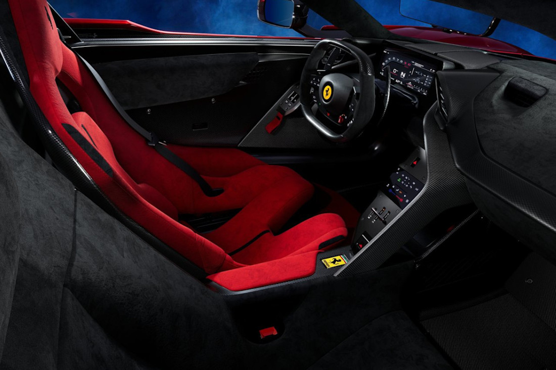 Ferrari-F80-2025-interior (1).jpg