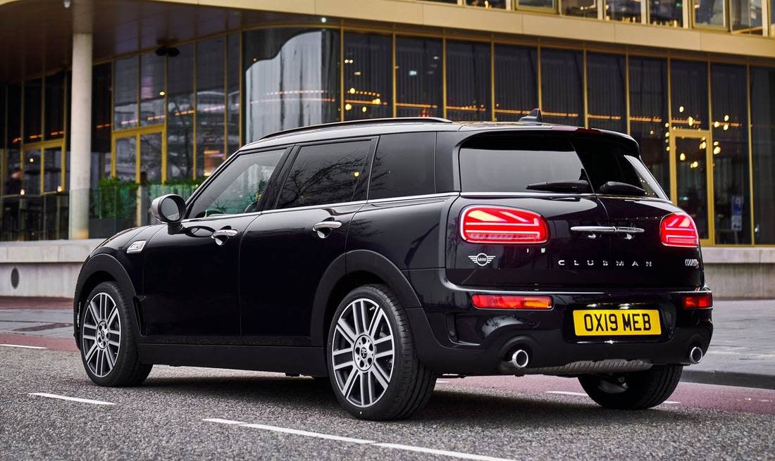 55zYjRhw0ih2HbK8pibb9Y-d91d0f4764d9e5baf8a4e50f98ea6034-mini-clubman-back-1100