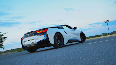Editorial 2019 bmw i8 roadster 12 jp