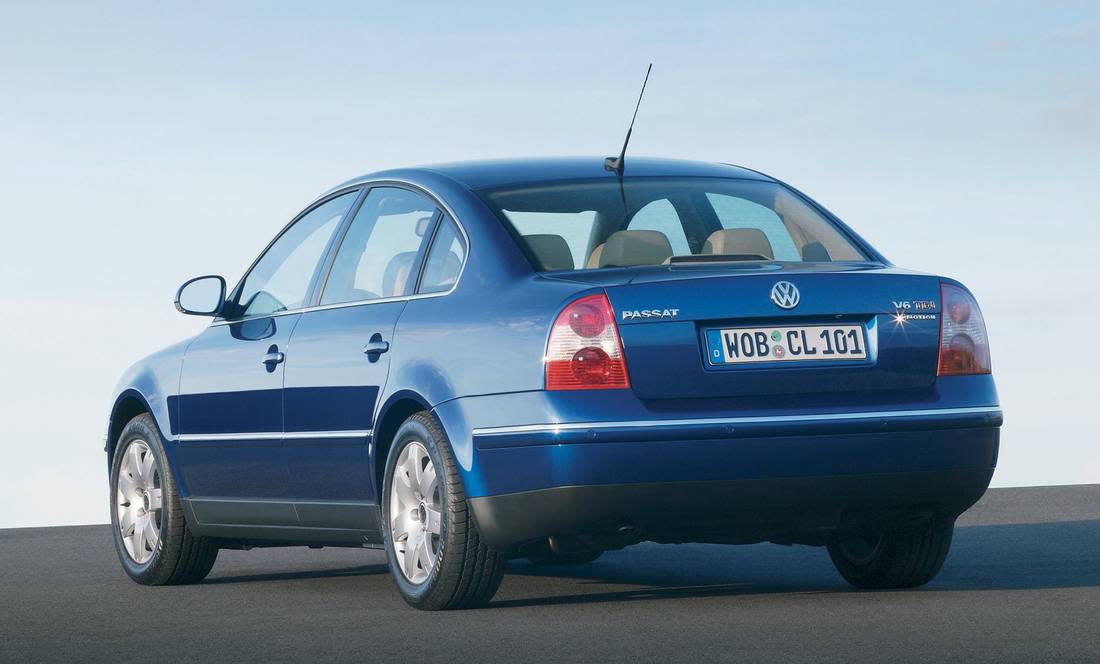 cR9r7iW6moUpijedbjZWy-f4992fc57b21f6e81d0aa81a8b7ae6d1-vw-passat-3b-back-1100