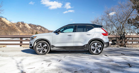 Editorial 2021 volvo xc40 recharge p8 awd 06 jw