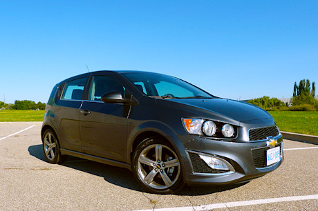 Editorial 2013 chevrolet sonic rs jb cover 13359