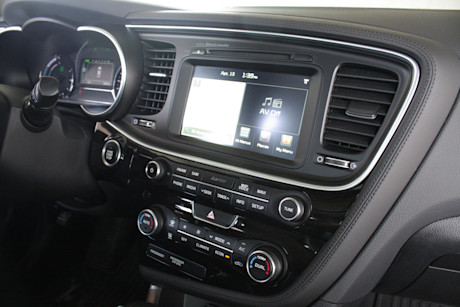Editorial 2015 kia optima hybrid chase 009