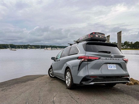 Editorial 2023 toyota sienna xse awd td 230908 08 msp