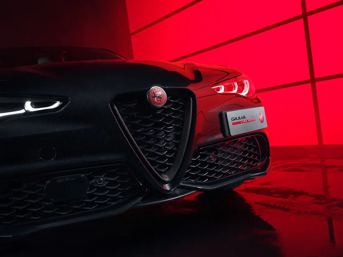 Alfa Romeo Giulia Edizione Luna Rossa (10) Wallpaper