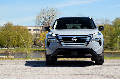 Nissan Rogue Platinum 2024 : essai routier Body Image